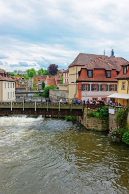 Regnitz River küçük Venedik Bamberg eski evleri