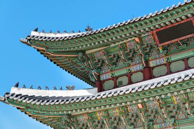 Gyeongbokgung Sarayı Seul üçüncü iç kapı çatısı