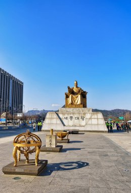 Kral Sejong heykeli Seul Gwanghwamun meydanında
