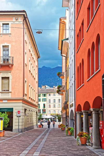 Rua Nassa no centro da cidade em Lugano, Ticino Suíça — Fotografia de Stock