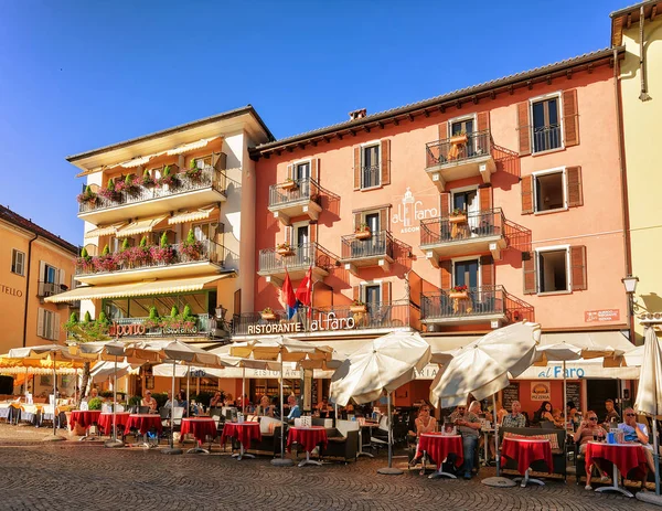 Restaurantes e cafés em Ascona, Ticino da Suíça — Fotografia de Stock