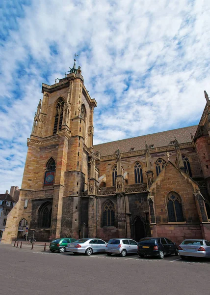 Iglesia de San Martín en Colmar Alsacia en Francia — Foto de Stock