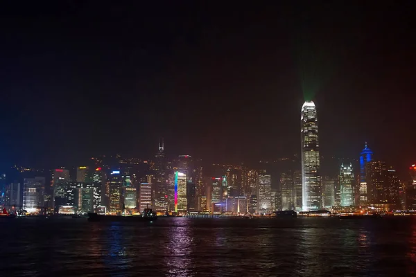 홍콩의 빅토리아 항구에서 빛의 심포니 — 스톡 사진