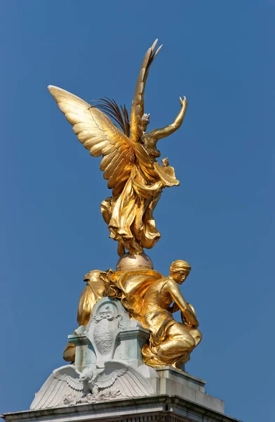 Victoria Memorialin Londres Inglaterra — Foto de Stock