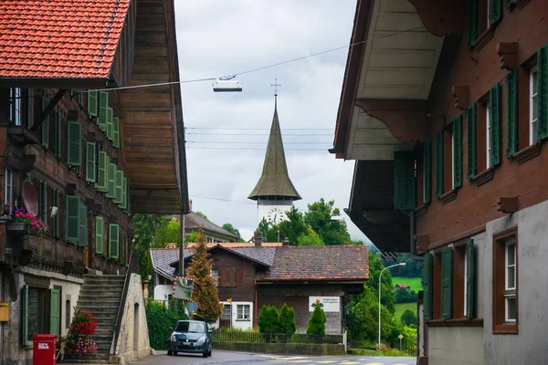 Wieś Kościół Boltigen Jaun przełęczy w Fryburg Szwajcaria — Zdjęcie stockowe