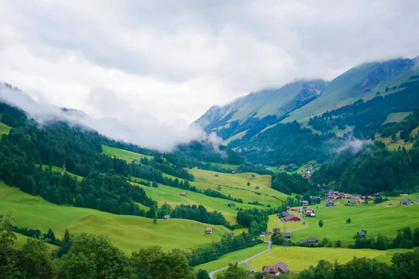 Деревня Болат-Жемчуг во Фрибурге, Швейцария — стоковое фото