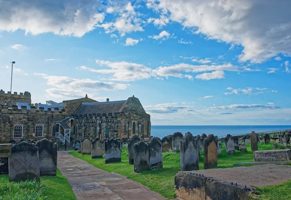 Whitby Churchyard y Cemetery North Yorkshire en el Reino Unido — Foto de Stock