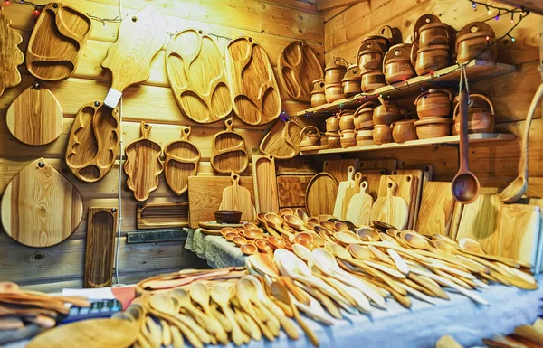 Wooden kitchen utensils at Christmas Market in Riga Latvia — Stock Photo, Image