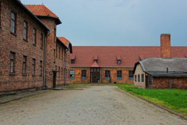 Auschwitz toplama kampında Polonya Yatakhanede