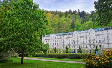 Park ve mimari Karlovy Vary bina