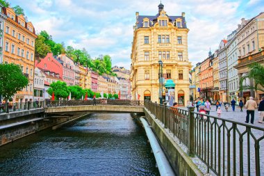 İnsanlar Vridelni Street Karlovy Vary