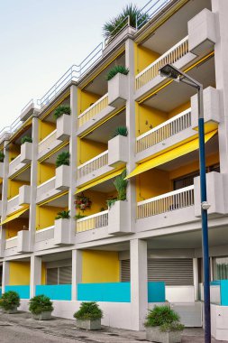 Ascona Swiss pahalı beldesinde evinde