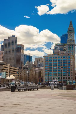 Uzun Wharf ve özel konut ve finansal bölgesinde Boston