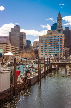 Uzun Wharf ve özel ev ve Finans Merkezi