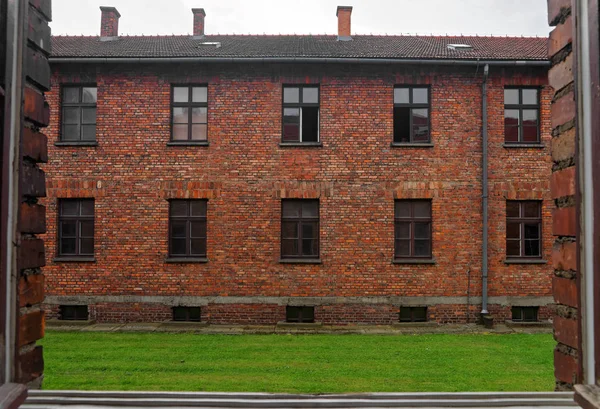 Общежитие в концентрационном лагере Освенцим — стоковое фото