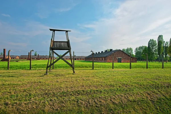 Strážní věže v koncentračním táboře Auschwitz Birkenau — Stock fotografie