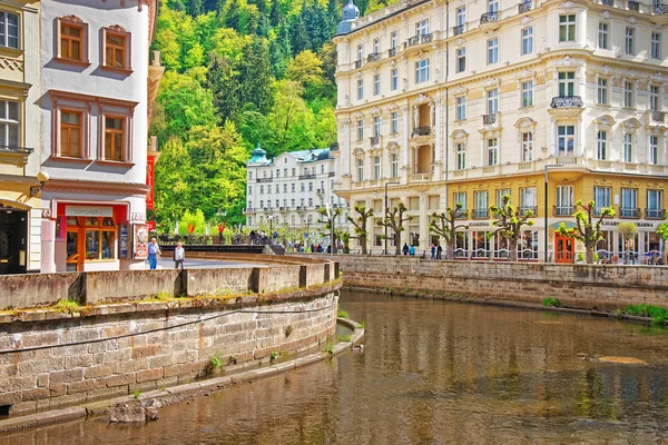 Embankment at the Tepla River of Karlovy Vary — Stock Photo, Image