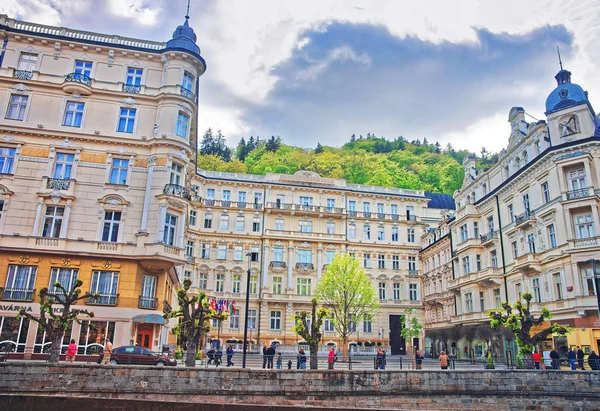 Luksusowy Grand Hotel Pupp promenady w Karlowych Warach — Zdjęcie stockowe