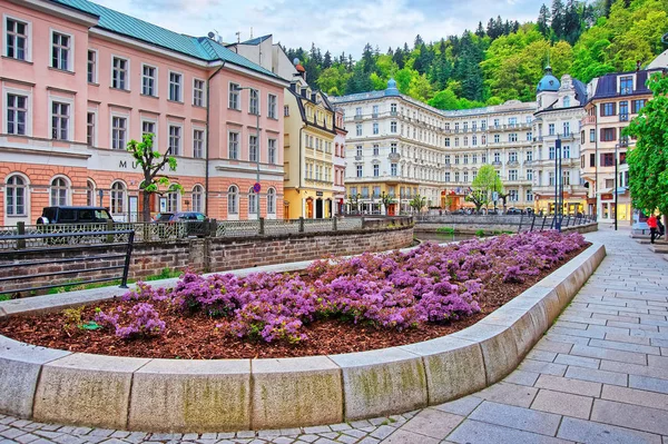 Luxury Grand Hotel Pupp on Promenade in Karlovy Vary — Stock Photo, Image