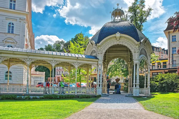 Parque Colonnade de Karlovy Vary República Checa — Fotografia de Stock