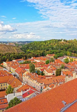 Vilnius üç haçlar ile çarpık hill