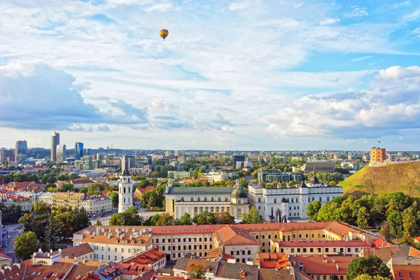 Gediminas Tower and Cathedral Square Vilnius — Stock Photo, Image