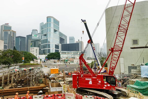 Development site with workers in center in Hong Kong — Stock Photo, Image