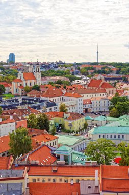 Eski kasaba çatılar ve kilise, tüm azizler, Vilnius