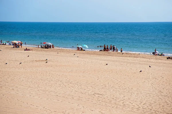 Caleta Cadiz Atlas Okyanusu'nda kumsalda — Stok fotoğraf