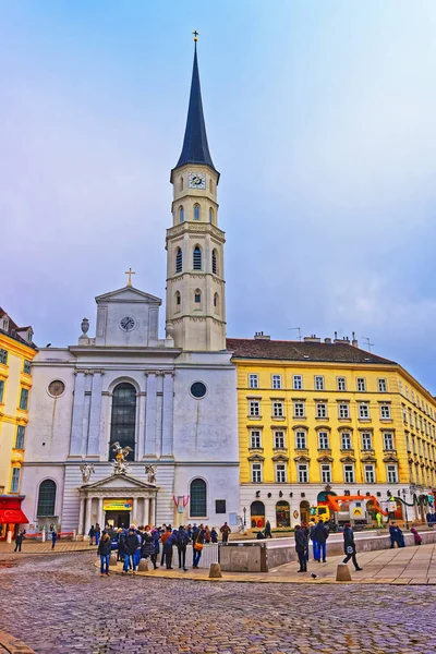 Gereja St Michael di Michaelerplatz di Wina — Stok Foto