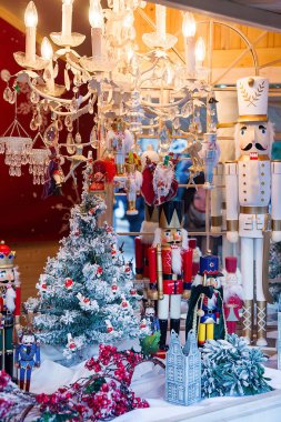 Fındıkkıranlar ve Vilnius Noel ın Bazaarı Advent Noel dekorasyon