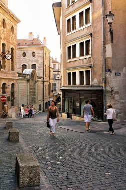 İnsanlar şehir merkezi Cenevre Grand Rue Street