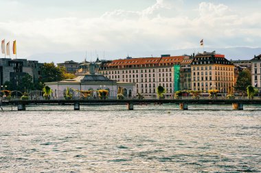 Pont de la makine köprüden Cenevre Gölü