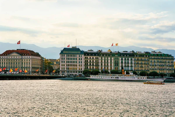 White Ferry in Geneva Lake Geneva in Switzerland — Stock Photo, Image