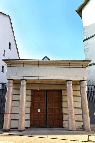 Palace of Justice building at Geneva old town — Stock Photo, Image