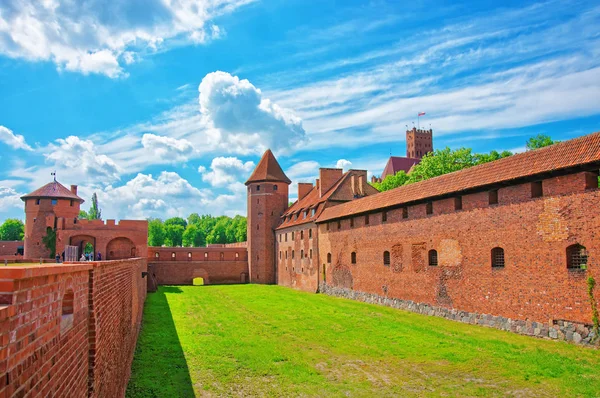 Křižácký hrad Pomořské vojvodství v Polsku — Stock fotografie