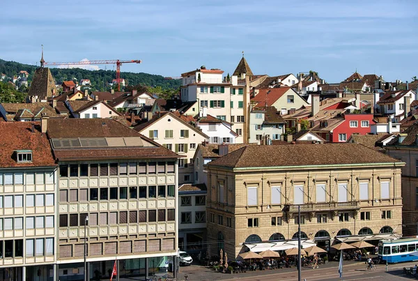 Limmatquai in der Innenstadt von Zürich — Stockfoto