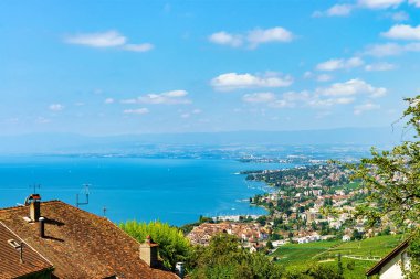 Bağ izi Lavaux Switzerlan içinde hiking Teras Alplerle