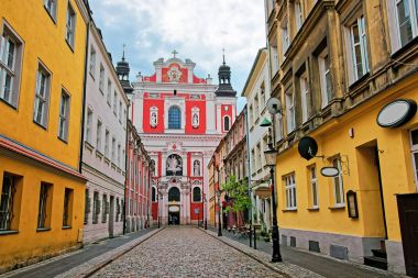 Saint Stanislaus kilise tarihi kent Poznan