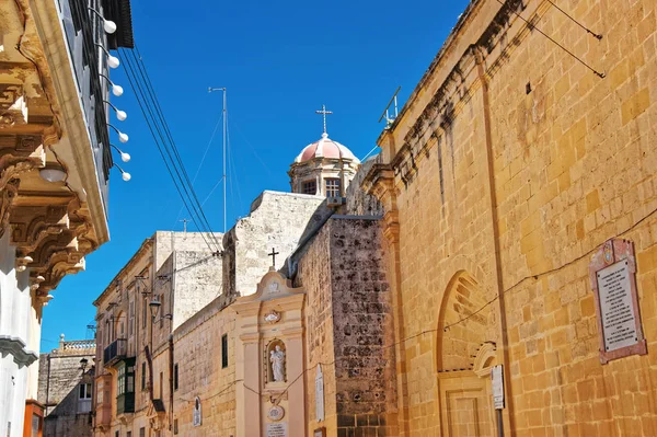 Calle con Catedral de San Pablo en Mdina en Malta —  Fotos de Stock