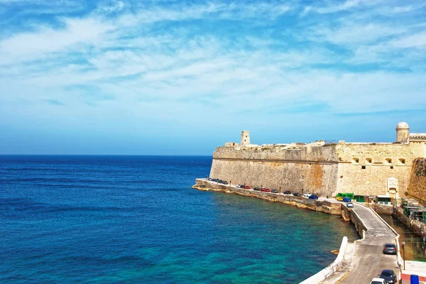 Порт Сент-Элмо-Гранд-Гавань на Валле на Мальте — стоковое фото