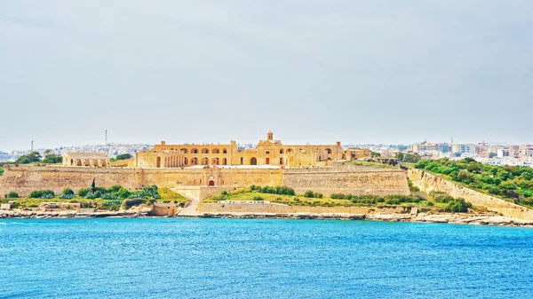 在大港口马耳他斯利玛的堡 Manoel — 图库照片