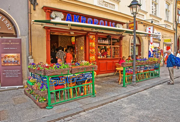 Pessoas em Street Restaurant em Cracóvia — Fotografia de Stock