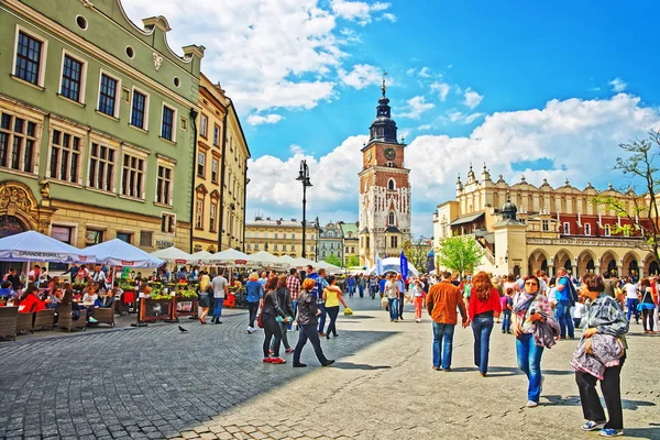 People at Cloth Hall and Town Hall Tower Krakow — Stock Photo, Image