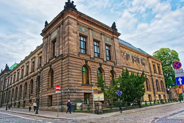 Nationalmuseum på Marcinkowski Avenue i Poznan — Stockfoto