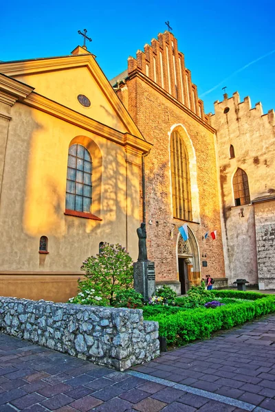 Iglesia de San Francisco Asís en el casco antiguo de Cracovia — Foto de Stock