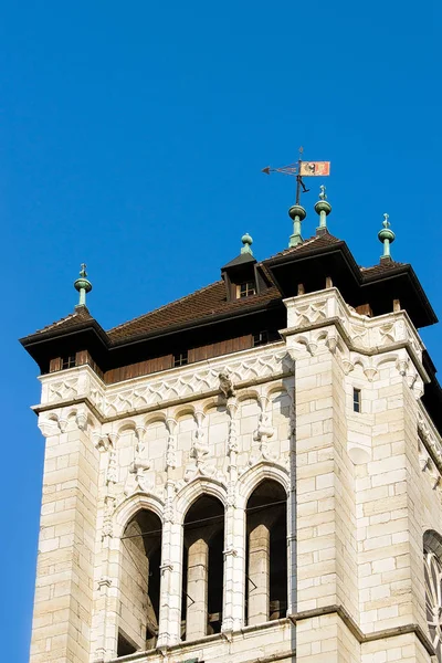 Вежа Сен-П'єр соборі в Старого міста Женева — стокове фото