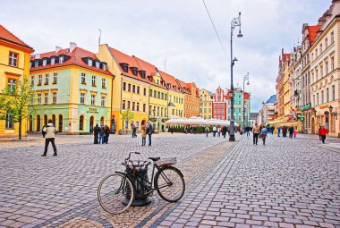 Wroclaw Pazar Meydanı'nda bisiklet