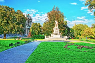 Burggarten Park Viyana Mozart heykel