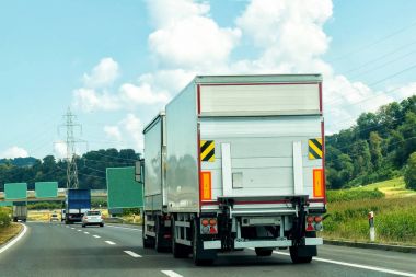 Kanton İsviçre Cenevre de yol kamyon